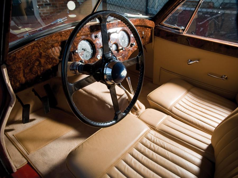  Jaguar XK120 DropHead Coupe 1953 года  (фото 12 из 14)